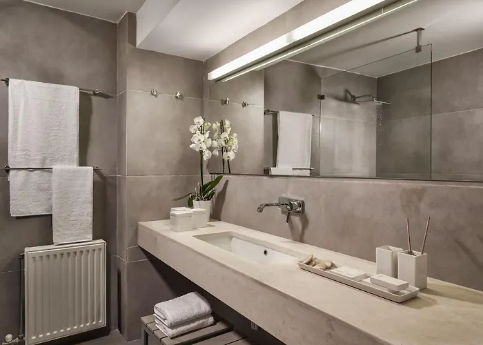 Akrotiri Private * Φηρά