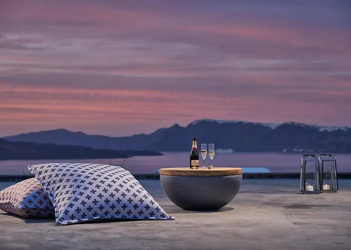 Akrotiri Private * Φηρά