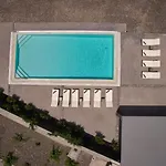 Akrotiri Private * Fira (Santorini)