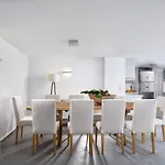 Akrotiri Private ثيرا