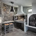 Akrotiri Private فيلة *