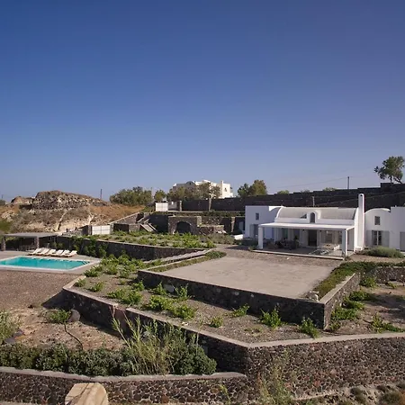 Akrotiri Private فيلة
